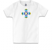 Детская футболка с вышитым орнаментом (мини на груди)