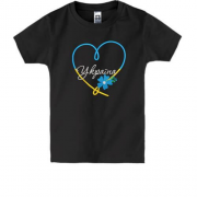 Детская футболка с вышитым сердцем и надписью Украина