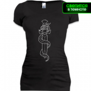 Женская удлиненная футболка со змеей на клинке