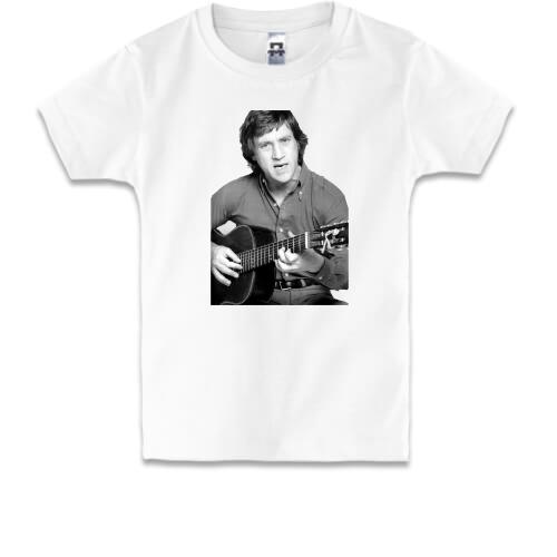 Детская футболка с Высоцким и гитарой