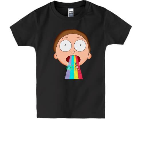 Детская футболка с Морти и радугой