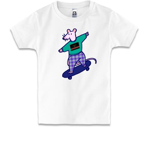 Детская футболка с крысой на скейте