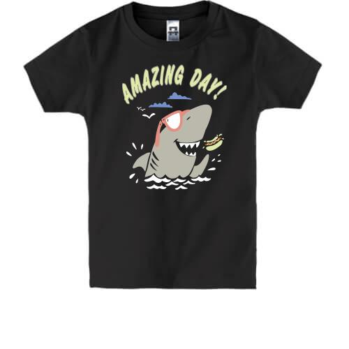 Дитяча футболка з акулою і написом Amazing day