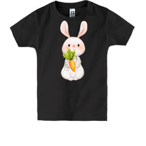 Дитяча футболка з зайцем і морквою
