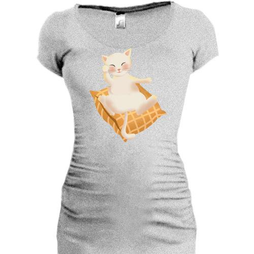 Подовжена футболка Мила кішечка на подушці