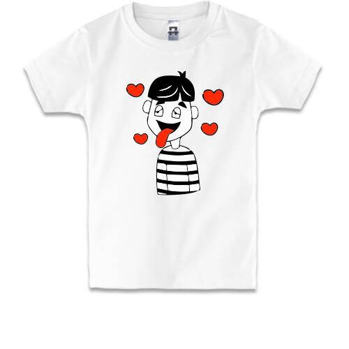 Детская футболка Влюбленный парень в полосатой футболке.