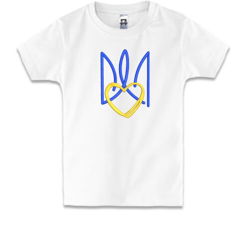 Детская футболка с вышитым стилизованным тризубом с сердцем