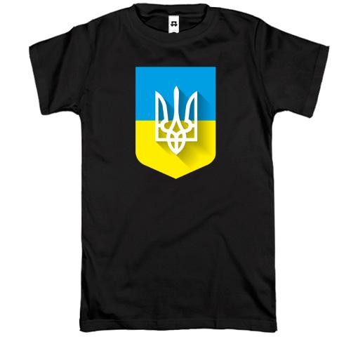 Футболка с Тризубом на фоне украиского флага