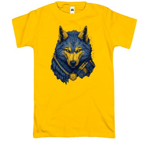 Футболка з жовто-синім міфічним вовком