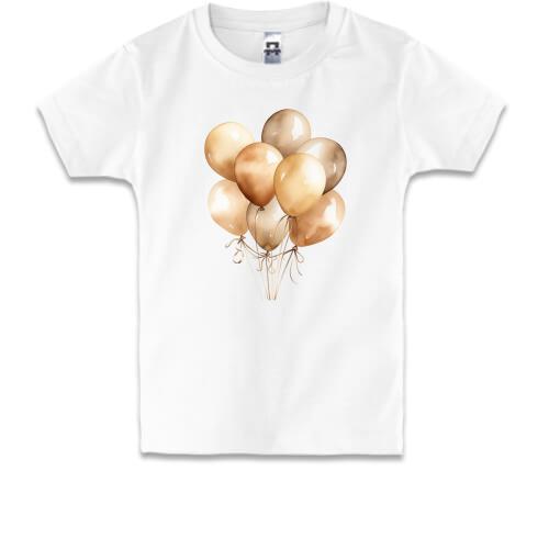 Детская футболка с бежевыми надувными шарами
