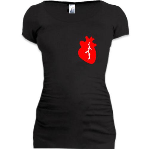Женская удлиненная футболка с сердцем