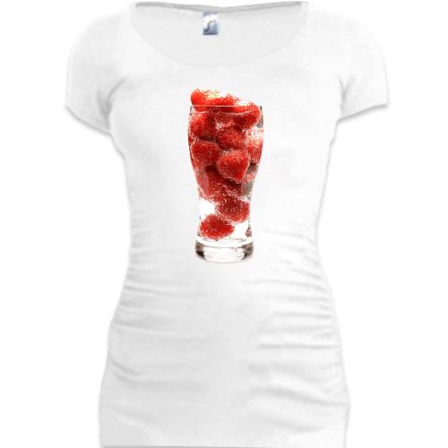 Женская удлиненная футболка Клубничный коктейль