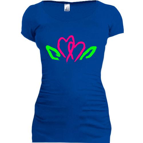 Женская удлиненная футболка Цветы из сердец