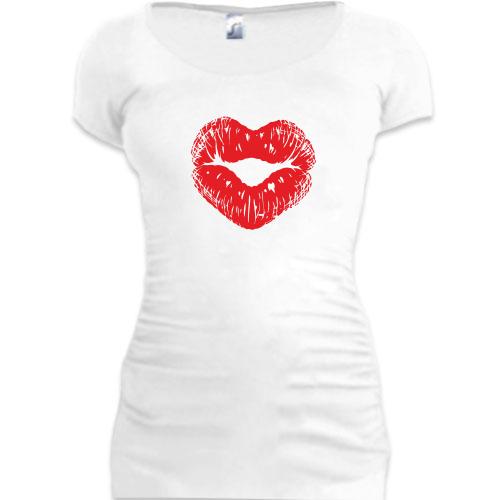 Женская удлиненная футболка Поцелуй в виде сердца