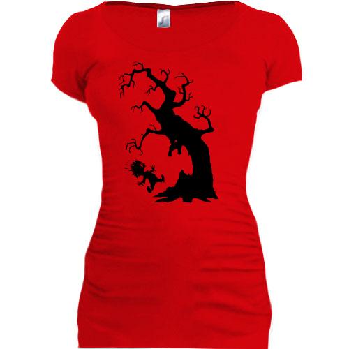 Женская удлиненная футболка со злым деревом
