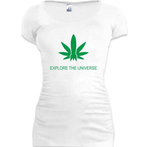 Женская удлиненная футболка Explore the universe