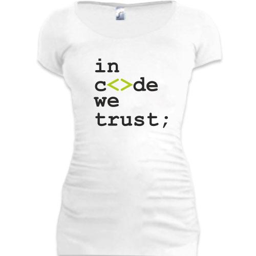 Женская удлиненная футболка In code we trust