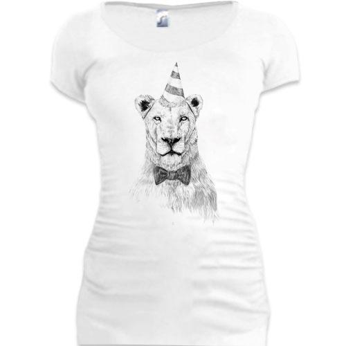 Женская удлиненная футболка лев в праздничном колпаке