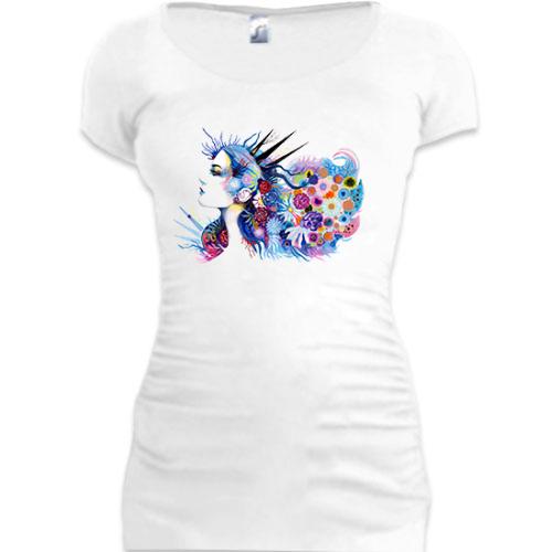 Женская удлиненная футболка с девушкой в цветах