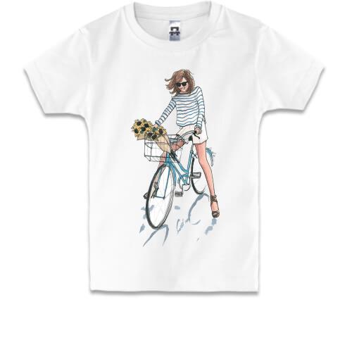 Детская футболка Девушка на велосипеде