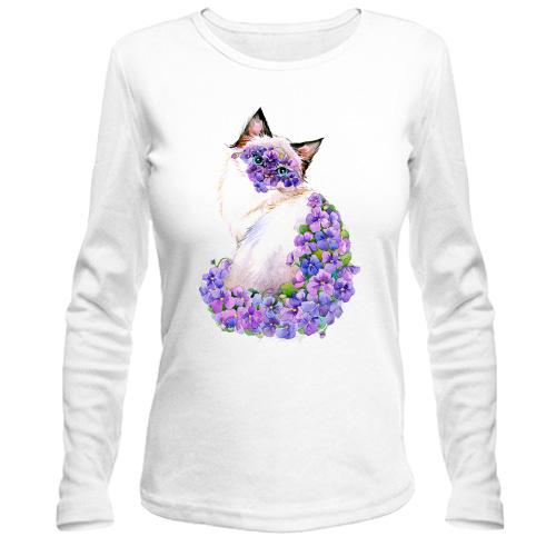 Жіночий лонгслів з сіамською кішкою в квітах