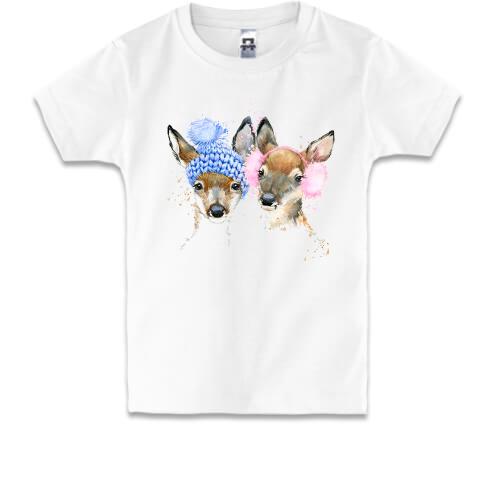 Детская футболка с оленями в шапках