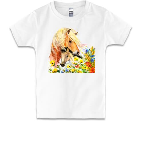 Детская футболка с лошадьми в цветах