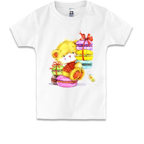 Дитяча футболка з плюшевим ведмедиком і подарунками