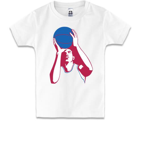 Детская футболка с целящимся баскетболистом