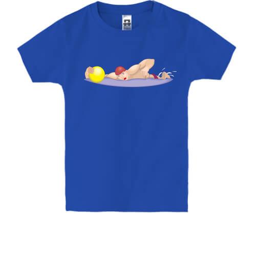Дитяча футболка з плавцем і м'ячем