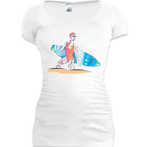 Подовжена футболка з серфінгисткою