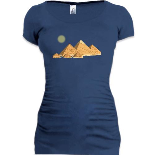 Подовжена футболка з Епіпетскімі пірамідами