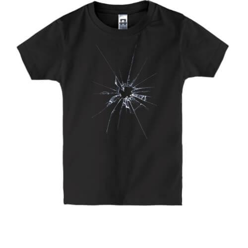 Детская футболка с разбитым стеклом