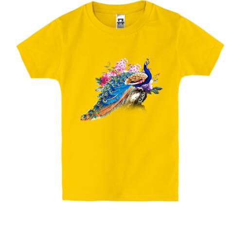 Детская футболка с павлином и цветами