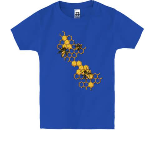 Детская футболка с пчелами в улье