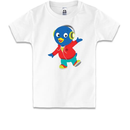 Детская футболка с  танцующим пингвином в наушниках