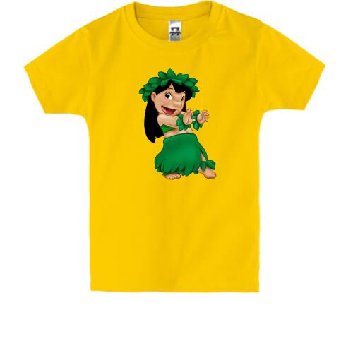 Детская футболка с Лилой в лиственном наряде