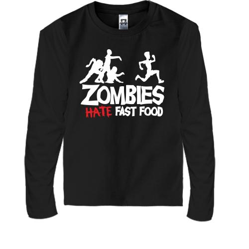 Детский лонгслив Zombies hate fast food