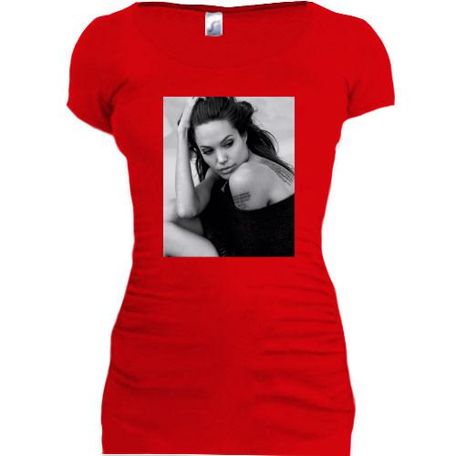 Женская удлиненная футболка Анджелина Джоли
