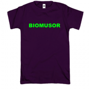 Футболка с надписью "Biomusor"