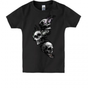 Детская футболка с дымящимися черепами