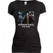 Женская удлиненная футболка Supernatural Team
