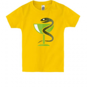 Детская футболка с чашей и змеей
