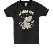 Детская футболка с акулой и надписью Amazing day