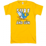 Футболка с акулой серфингистом и надписью Surf and sun