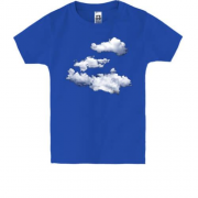 Детская футболка с облаками