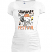 Подовжена футболка для літнього фестивалю