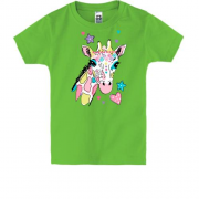 Детская футболка с радужным жирафом