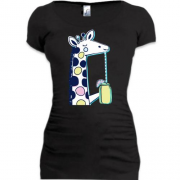 Подовжена футболка з  жирафом  п'ючим коктейль