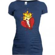 Подовжена футболка з вогненним серцем і кільцем